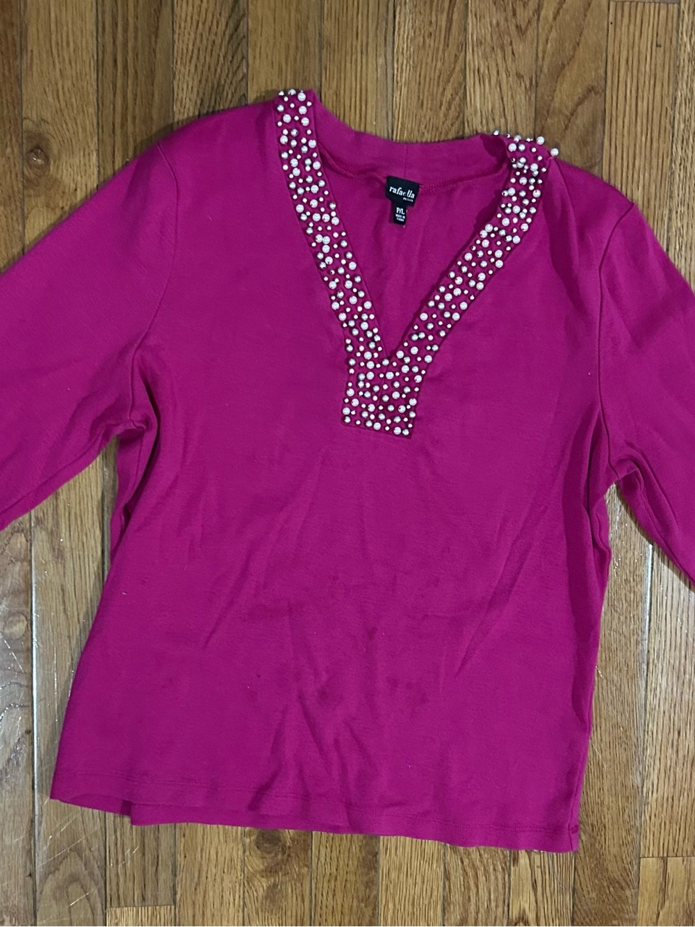 Like New! Rafaella Pink Embellished V-Neck Long Sleeve Top Petite Large